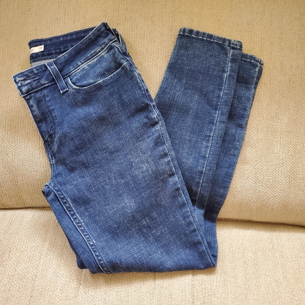 Levi's 535 Super Skinny Jeans